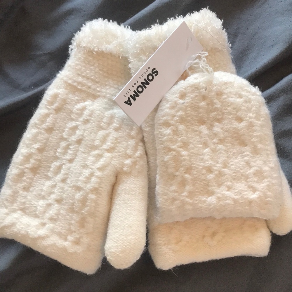 Knit gloves